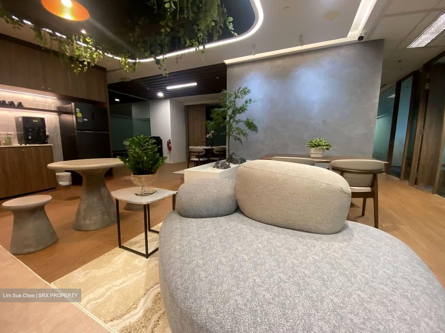 Sgx Centre Ii (D1), Office #581730021